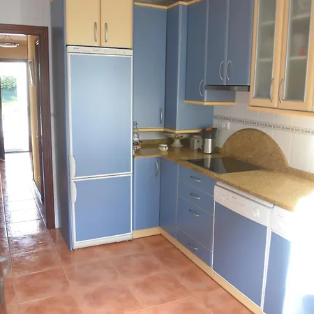 Dom wakacyjny En Urbanizacion Con Piscina Argoños