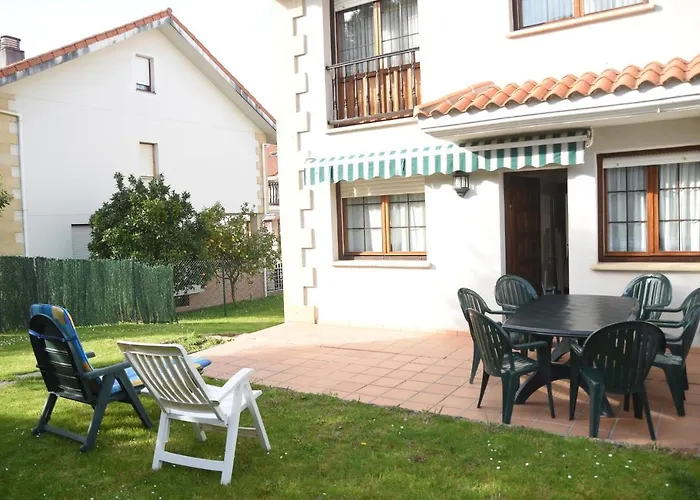 En Urbanizacion Con Piscina